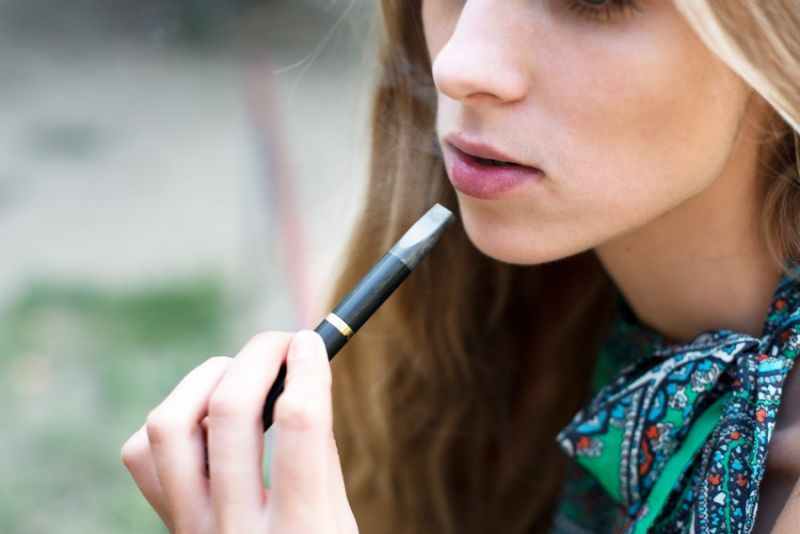E-cigarette use among Northern Irish young people (11-16 yrs) image