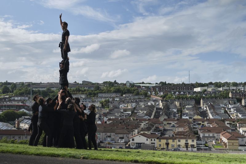 Globally renowned circus acrobats, Compagnie XY, surprise locals with performances across the Walled City image