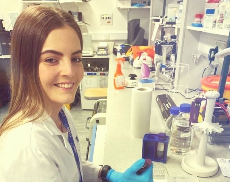 Ulster University graduate inspired by her late father to pursue a career in personalised medicine image